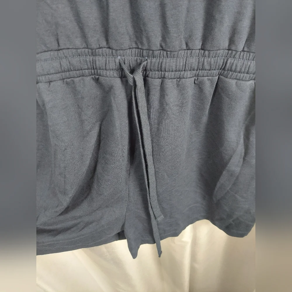 V-neck‎ sleeveless shorts romper size xl navy